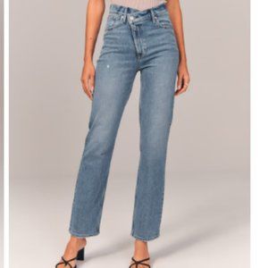 Abercormbie - Ultra High Rise 90s Straight Jean - NWT!